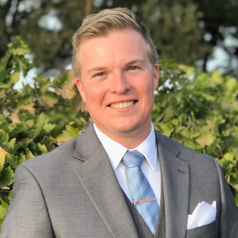 Headshot of Zachary Wagoner