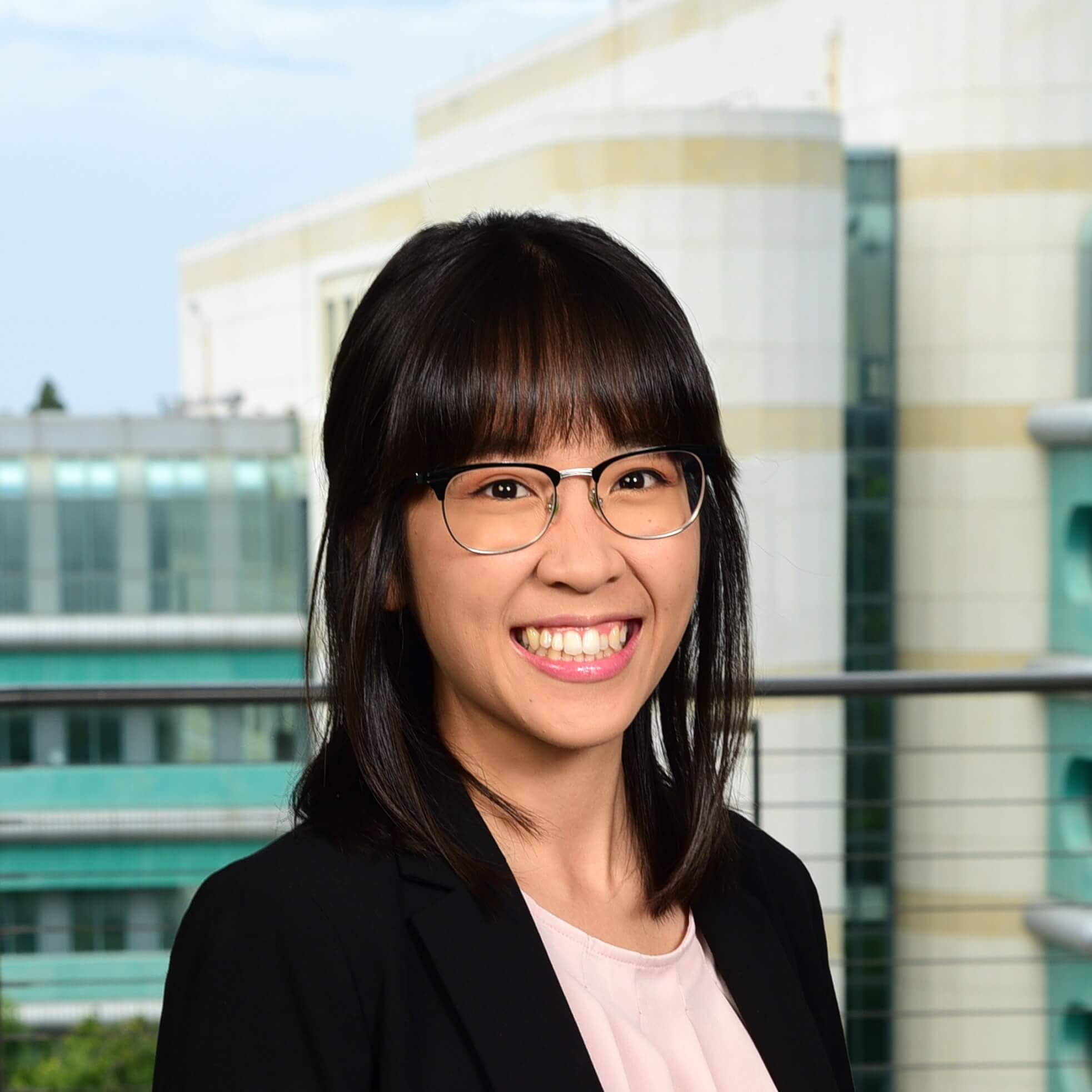 Headshot of Annie Trinh. 