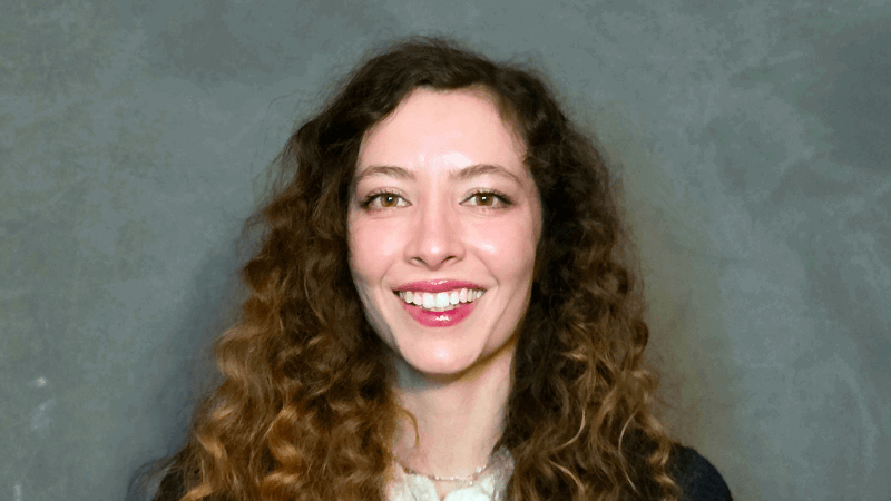 Marielle Valdez headshot.